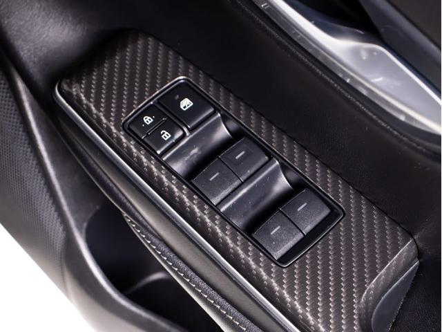 クラウンハイブリッド ＲＳアドバンス　（禁煙車）（黒本革シート）（パノラミックビューモニター）（マーベリック１９インチアルミ）（ＴＲＤエアロ）（セーフティパッケージプラス）衝突軽減ブレーキ　踏み間違い防止機能　車線逸脱抑制ＬＴＡ（44枚目）