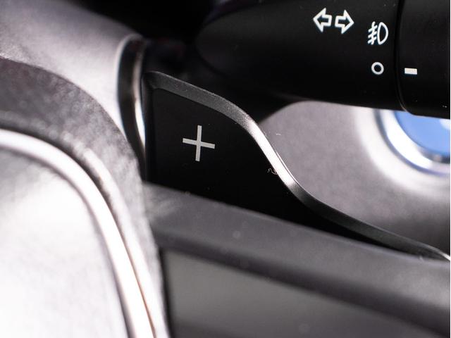 クラウンハイブリッド ＲＳアドバンス　（禁煙車）（黒本革シート）（パノラミックビューモニター）（マーベリック１９インチアルミ）（ＴＲＤエアロ）（セーフティパッケージプラス）衝突軽減ブレーキ　踏み間違い防止機能　車線逸脱抑制ＬＴＡ（45枚目）