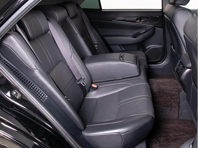 クラウンハイブリッド アスリートＳ　（サンルーフ）（黒本革シート）（オプション１８インチアルミ）（新品タイヤ）エアシート　シートヒーター　ステアリングヒーター　Ｂｌｕｅｔｏｏｔｈ対応　レギュラーガソリン仕様　ＨＤＤマルチ　バックカメラ（36枚目）