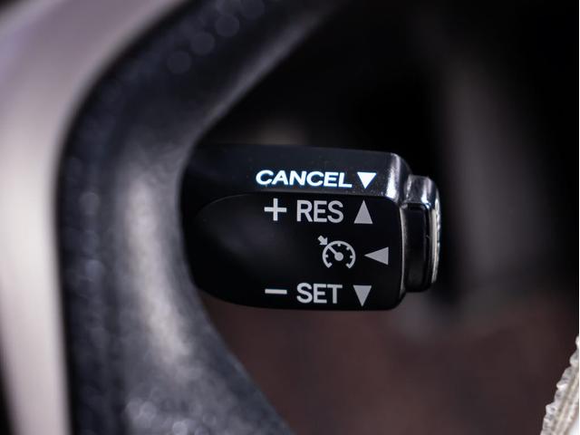 クラウンハイブリッド アスリートＳ　（サンルーフ）（黒本革シート）（オプション１８インチアルミ）（新品タイヤ）エアシート　シートヒーター　ステアリングヒーター　Ｂｌｕｅｔｏｏｔｈ対応　レギュラーガソリン仕様　ＨＤＤマルチ　バックカメラ（41枚目）