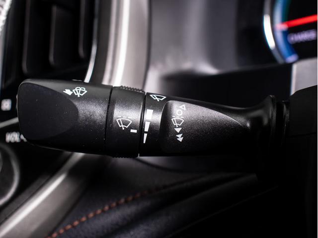 クラウンハイブリッド アスリートＳ　（サンルーフ）（黒本革シート）（オプション１８インチアルミ）（新品タイヤ）エアシート　シートヒーター　ステアリングヒーター　Ｂｌｕｅｔｏｏｔｈ対応　レギュラーガソリン仕様　ＨＤＤマルチ　バックカメラ（43枚目）