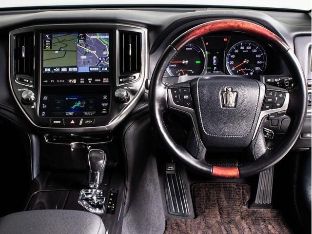 クラウンハイブリッド アスリートＧ　（禁煙車）（サンルーフ）（黒本革シート）（オプション１８インチアルミ）（衝突軽減ブレーキ）（踏み間違い防止機能）レーダークルーズ　アダプティブハイビーム　シートメモリー　エアシート　Ｂｌｕｅｔｏｏｔｈ（36枚目）