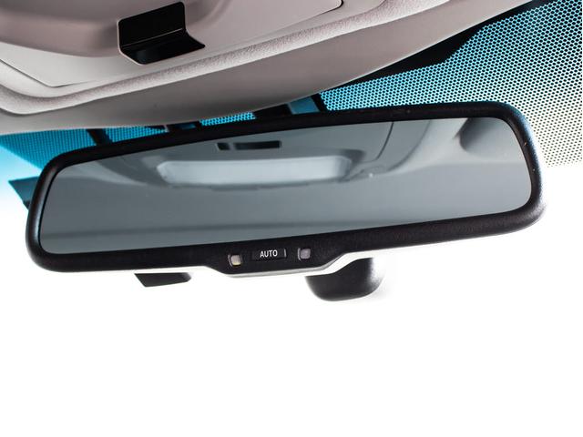 クラウンハイブリッド アスリートＧ　（禁煙車）（サンルーフ）（黒本革シート）（オプション１８インチアルミ）（衝突軽減ブレーキ）（踏み間違い防止機能）レーダークルーズ　アダプティブハイビーム　シートメモリー　エアシート　Ｂｌｕｅｔｏｏｔｈ（50枚目）