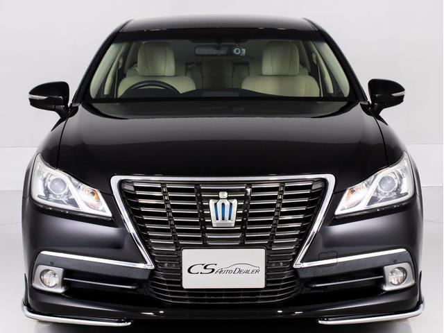 クラウンハイブリッド ロイヤルサルーン　（禁煙車）（フルエアロ）（ベージュ本革シート）（衝突軽減ブレーキ）（踏み間違い防止機能）レーダークルーズ　Ｂｌｕｅｔｏｏｔｈ対応　レギュラーガソリン仕様　シート＆ステアリングヒーター　ＨＤＤマルチナビ（12枚目）