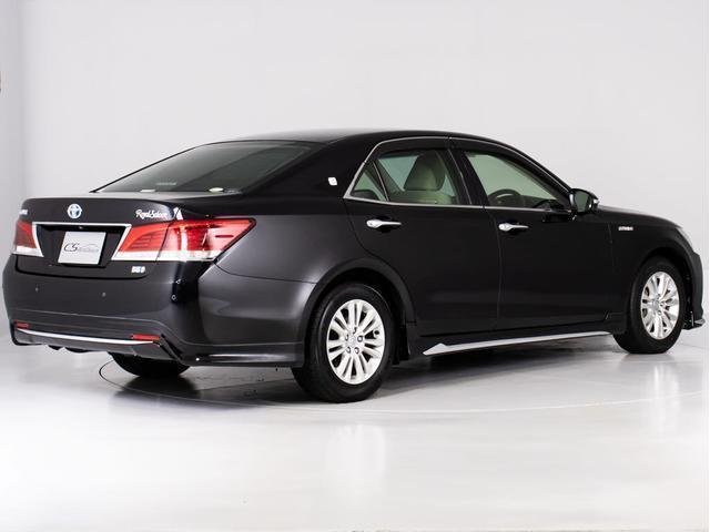 クラウンハイブリッド ロイヤルサルーン　（禁煙車）（フルエアロ）（ベージュ本革シート）（衝突軽減ブレーキ）（踏み間違い防止機能）レーダークルーズ　Ｂｌｕｅｔｏｏｔｈ対応　レギュラーガソリン仕様　シート＆ステアリングヒーター　ＨＤＤマルチナビ（15枚目）