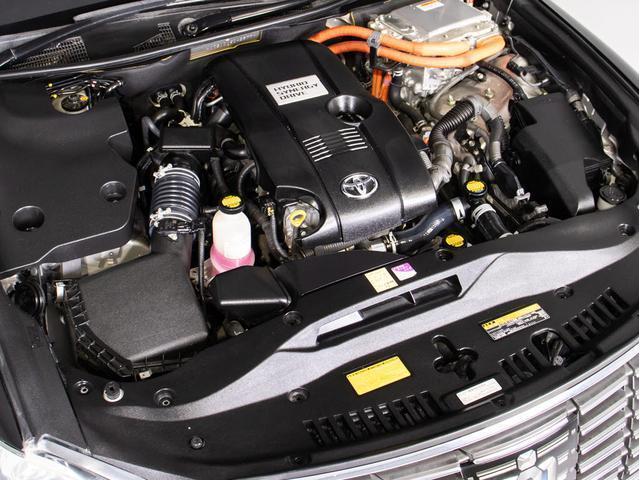 クラウンハイブリッド ロイヤルサルーン　（禁煙車）（フルエアロ）（ベージュ本革シート）（衝突軽減ブレーキ）（踏み間違い防止機能）レーダークルーズ　Ｂｌｕｅｔｏｏｔｈ対応　レギュラーガソリン仕様　シート＆ステアリングヒーター　ＨＤＤマルチナビ（28枚目）