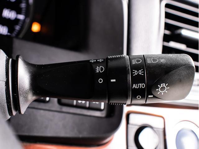 クラウンハイブリッド ロイヤルサルーン　（禁煙車）（フルエアロ）（ベージュ本革シート）（衝突軽減ブレーキ）（踏み間違い防止機能）レーダークルーズ　Ｂｌｕｅｔｏｏｔｈ対応　レギュラーガソリン仕様　シート＆ステアリングヒーター　ＨＤＤマルチナビ（41枚目）