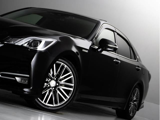 クラウンハイブリッド アスリートＳ　（サンルーフ）（黒本革シート）（オプション１８インチアルミ）（トヨタセーフティセンス）衝突軽減ブレーキ　踏み間違い防止機能　車線逸脱抑制ＬＤＡ　オートマチックハイビーム　ＢＬｕｅｔｏｏｔｈ　ＳＤマルチ（22枚目）