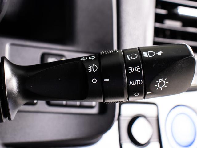 クラウンハイブリッド アスリートＳ　（サンルーフ）（黒本革シート）（オプション１８インチアルミ）（トヨタセーフティセンス）衝突軽減ブレーキ　踏み間違い防止機能　車線逸脱抑制ＬＤＡ　オートマチックハイビーム　ＢＬｕｅｔｏｏｔｈ　ＳＤマルチ（38枚目）