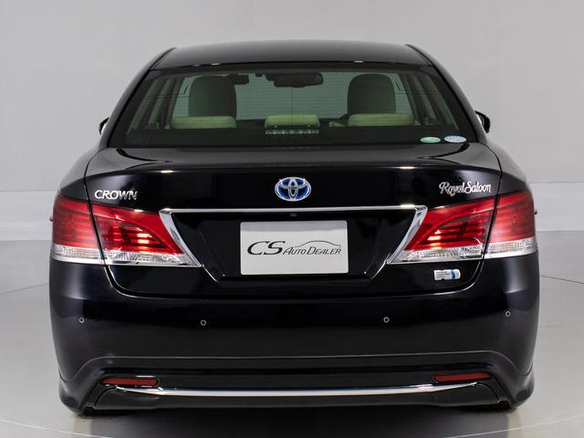 クラウンハイブリッド ロイヤルサルーン　後期型（禁煙車）（フルエアロ）（記録簿８枚）（トヨタセーフティセンス）衝突軽減ブレーキ　踏み間違い防止機能　車線逸脱抑制ＬＤＡ　オートマチックハイビーム　レーダークルーズ　Ｂｌｕｅｔｏｏｔｈ対応（12枚目）