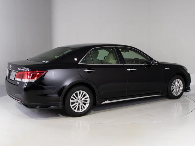 クラウンハイブリッド ロイヤルサルーン　後期型（禁煙車）（フルエアロ）（記録簿８枚）（トヨタセーフティセンス）衝突軽減ブレーキ　踏み間違い防止機能　車線逸脱抑制ＬＤＡ　オートマチックハイビーム　レーダークルーズ　Ｂｌｕｅｔｏｏｔｈ対応（14枚目）