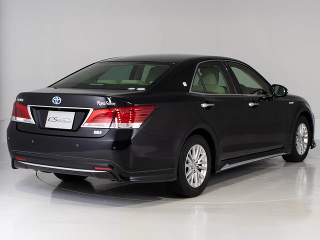 クラウンハイブリッド ロイヤルサルーン　後期型（禁煙車）（フルエアロ）（記録簿８枚）（トヨタセーフティセンス）衝突軽減ブレーキ　踏み間違い防止機能　車線逸脱抑制ＬＤＡ　オートマチックハイビーム　レーダークルーズ　Ｂｌｕｅｔｏｏｔｈ対応（15枚目）