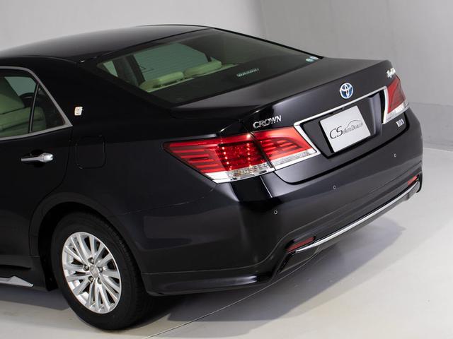 クラウンハイブリッド ロイヤルサルーン　後期型（禁煙車）（フルエアロ）（記録簿８枚）（トヨタセーフティセンス）衝突軽減ブレーキ　踏み間違い防止機能　車線逸脱抑制ＬＤＡ　オートマチックハイビーム　レーダークルーズ　Ｂｌｕｅｔｏｏｔｈ対応（20枚目）