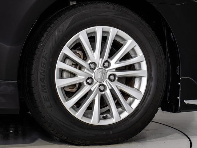 クラウンハイブリッド ロイヤルサルーン　後期型（禁煙車）（フルエアロ）（記録簿８枚）（トヨタセーフティセンス）衝突軽減ブレーキ　踏み間違い防止機能　車線逸脱抑制ＬＤＡ　オートマチックハイビーム　レーダークルーズ　Ｂｌｕｅｔｏｏｔｈ対応（28枚目）