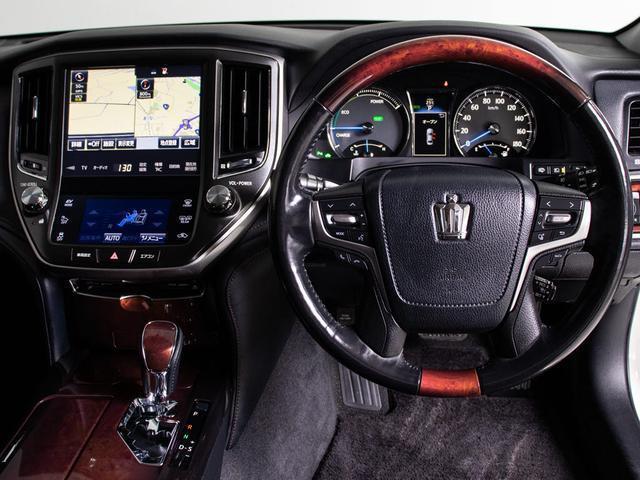 クラウンマジェスタ Ｆバージョン　リアモニター　後期型（黒本革シート）（オプション１８インチアルミ）（フルエアロ）（点検記録簿６枚）衝突軽減ブレーキ　踏み間違い防止機能　レーダークルーズ　ＢＳＭ　イージークローザー　パーキングアシスト（34枚目）