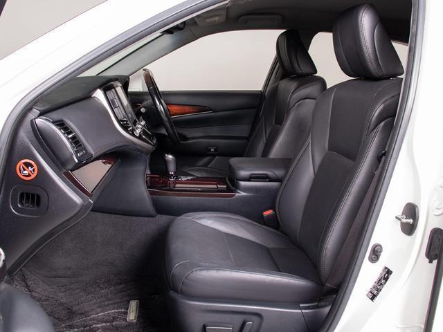 クラウンマジェスタ Ｆバージョン　リアモニター　後期型（黒本革シート）（オプション１８インチアルミ）（フルエアロ）（点検記録簿６枚）衝突軽減ブレーキ　踏み間違い防止機能　レーダークルーズ　ＢＳＭ　イージークローザー　パーキングアシスト（36枚目）