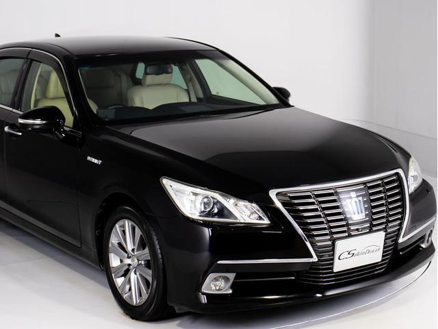 クラウンハイブリッド ロイヤルサルーンG (禁煙車)(パノラミックビューモニター)(フラクセン本革シート)(衝突軽減ブレーキ)(踏み間違い防止機能)レーダークルーズ アダプティブハイビーム 記録簿8枚 Bluetooth対応 エアシート(6枚目)