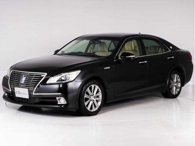 クラウンハイブリッド ロイヤルサルーンG (禁煙車)(パノラミックビューモニター)(フラクセン本革シート)(衝突軽減ブレーキ)(踏み間違い防止機能)レーダークルーズ アダプティブハイビーム 記録簿8枚 Bluetooth対応 エアシート(18枚目)