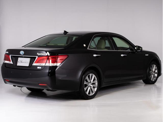 クラウンハイブリッド ロイヤルサルーンG (禁煙車)(パノラミックビューモニター)(フラクセン本革シート)(衝突軽減ブレーキ)(踏み間違い防止機能)レーダークルーズ アダプティブハイビーム 記録簿8枚 Bluetooth対応 エアシート(20枚目)