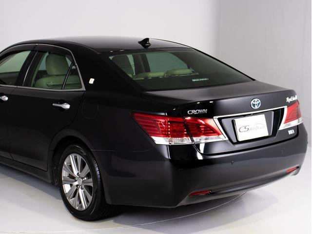 クラウンハイブリッド ロイヤルサルーンG (禁煙車)(パノラミックビューモニター)(フラクセン本革シート)(衝突軽減ブレーキ)(踏み間違い防止機能)レーダークルーズ アダプティブハイビーム 記録簿8枚 Bluetooth対応 エアシート(26枚目)