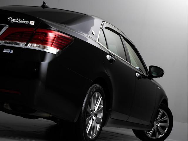 クラウンハイブリッド ロイヤルサルーンG (禁煙車)(パノラミックビューモニター)(フラクセン本革シート)(衝突軽減ブレーキ)(踏み間違い防止機能)レーダークルーズ アダプティブハイビーム 記録簿8枚 Bluetooth対応 エアシート(28枚目)