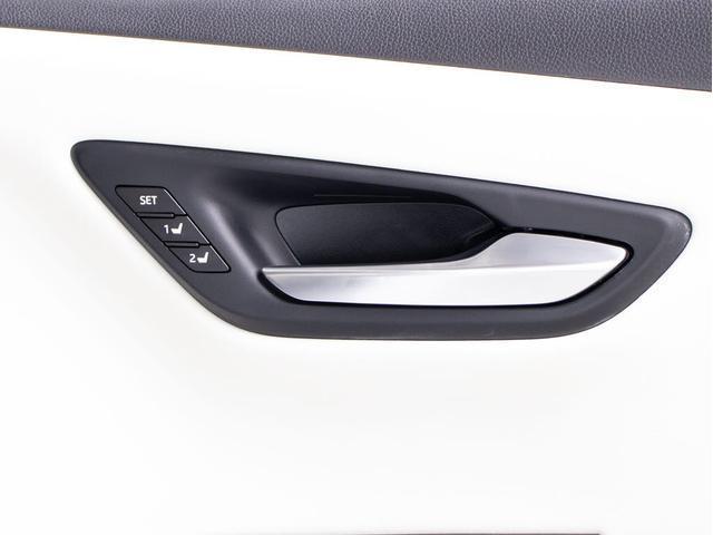 クラウンハイブリッド RSアドバンス (白本革シート)(フルエアロ)(パノラミックビューモニター)(トヨタセーフティパッケージプラス)衝突軽減ブレーキ 踏み間違い防止機能 車線逸脱抑制LTA シーケンシャルウィンカー(40枚目)