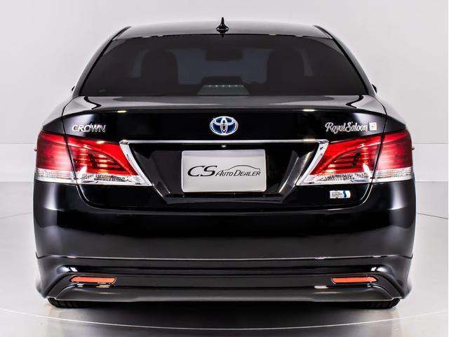 クラウンハイブリッド ロイヤルサルーンＧ　（禁煙車）（トヨタプレミアムサウンド）（オプション１７インチアルミ）（フルエアロ）アダプティブハイビーム　イージークローザー　後席ＶＩＰ　Ｂｌｕｅｔｏｏｔｈ対応　レギュラーガソリン仕様　ＨＤＤマルチ（14枚目）