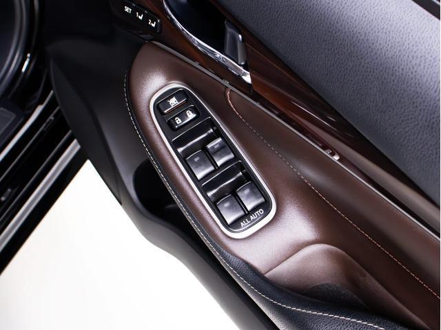 クラウンハイブリッド ロイヤルサルーンＧ　（禁煙車）（トヨタプレミアムサウンド）（オプション１７インチアルミ）（フルエアロ）アダプティブハイビーム　イージークローザー　後席ＶＩＰ　Ｂｌｕｅｔｏｏｔｈ対応　レギュラーガソリン仕様　ＨＤＤマルチ（40枚目）