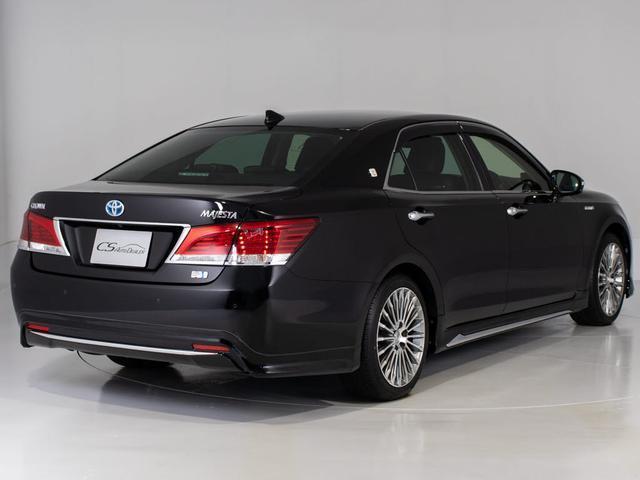 クラウンマジェスタ Ｆバージョン　後期型（禁煙車）（黒本革シート）（オプション１８インチアルミ）（新品タイヤ）（フルエアロ）（点検記録簿９枚）衝突軽減ブレーキ　踏み間違い防止機能　レーダークルーズ　ＢＳＭ　アダプティブハイビーム（15枚目）