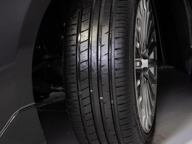 クラウンマジェスタ Ｆバージョン　後期型（禁煙車）（黒本革シート）（オプション１８インチアルミ）（新品タイヤ）（フルエアロ）（点検記録簿９枚）衝突軽減ブレーキ　踏み間違い防止機能　レーダークルーズ　ＢＳＭ　アダプティブハイビーム（27枚目）