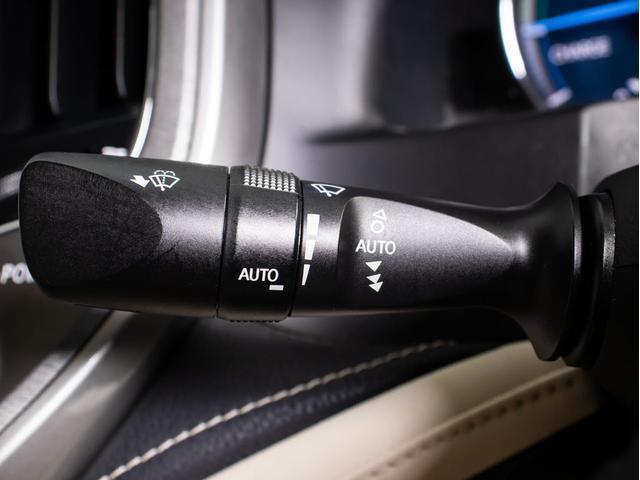 クラウンハイブリッド ロイヤルサルーンG (ベージュ本革シート)(オプション17インチアルミ) アダプティブハイビーム シートメモリー シート&ステアリングヒーター Bluetooth レギュラーガソリン仕様 HDDマルチ(43枚目)