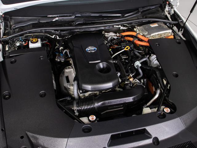 クラウンハイブリッド ＲＳアドバンス　禁煙／法人ワンオーナー／黒革／ＴＲＤエアロ／ＨＵＤ／パノラミックビューモニター／デジタルインナーミラー／セーフティセンス／プリクラッシュセーフティー／レーダークルーズ／レーントレーシングアシスト（32枚目）