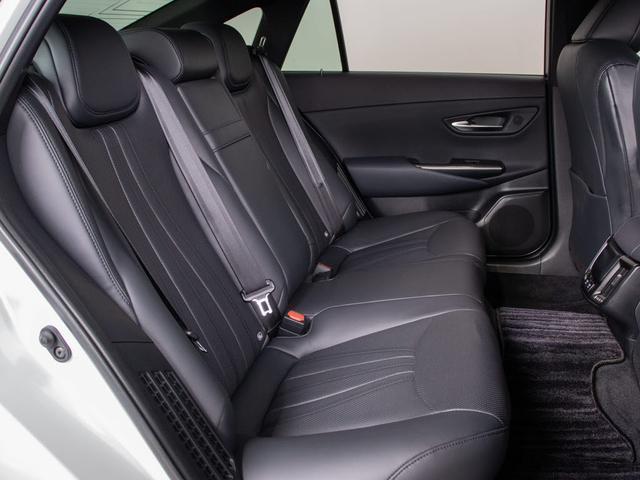 クラウンハイブリッド ＲＳアドバンス　禁煙／法人ワンオーナー／黒革／ＴＲＤエアロ／ＨＵＤ／パノラミックビューモニター／デジタルインナーミラー／セーフティセンス／プリクラッシュセーフティー／レーダークルーズ／レーントレーシングアシスト（36枚目）