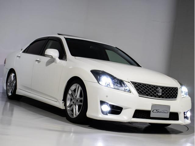 クラウン アスリート　後期型（サンルーフ）（ローダウン）Ｂｌｕｅｔｏｏｔｈ対応　ＨＤＤマルチナビ　レギュラーガソリン仕様　カラーバックカメラ　ＨＩＤヘッドライト　パワーシート　クルーズコントロール　フルセグ　ＣＤ録音（5枚目）