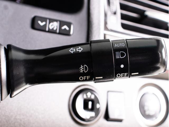 クラウン アスリート　後期型（サンルーフ）（ローダウン）Ｂｌｕｅｔｏｏｔｈ対応　ＨＤＤマルチナビ　レギュラーガソリン仕様　カラーバックカメラ　ＨＩＤヘッドライト　パワーシート　クルーズコントロール　フルセグ　ＣＤ録音（41枚目）