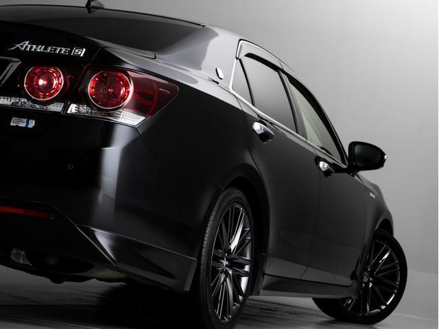 クラウンハイブリッド アスリートＳ　Ｊ－フロンティアリミテッド　後期型（禁煙車）（特別仕様車）（黒本革シート）（オプション１８インチアルミ）（フルエアロ）（トヨタセーフティセンス）衝突軽減ブレーキ　踏み間違い防止機能　車線逸脱抑制機能ＬＤＡ　レーダークルーズ（26枚目）