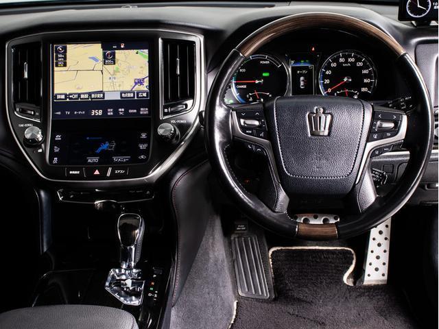 クラウンハイブリッド アスリートＳ　Ｊ－フロンティアリミテッド　後期型（禁煙車）（特別仕様車）（黒本革シート）（オプション１８インチアルミ）（フルエアロ）（トヨタセーフティセンス）衝突軽減ブレーキ　踏み間違い防止機能　車線逸脱抑制機能ＬＤＡ　レーダークルーズ（33枚目）