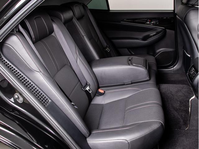 クラウンハイブリッド アスリートＳ　Ｊ－フロンティアリミテッド　後期型（禁煙車）（特別仕様車）（黒本革シート）（オプション１８インチアルミ）（フルエアロ）（トヨタセーフティセンス）衝突軽減ブレーキ　踏み間違い防止機能　車線逸脱抑制機能ＬＤＡ　レーダークルーズ（36枚目）