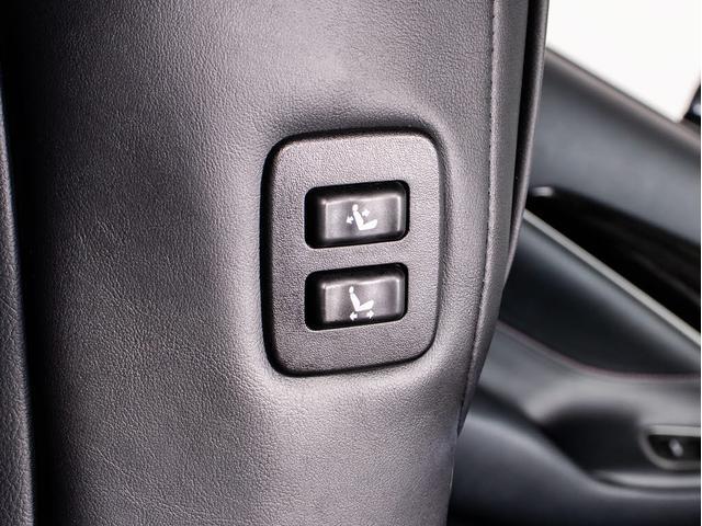 クラウンハイブリッド アスリートＳ　Ｊ－フロンティアリミテッド　後期型（禁煙車）（特別仕様車）（黒本革シート）（オプション１８インチアルミ）（フルエアロ）（トヨタセーフティセンス）衝突軽減ブレーキ　踏み間違い防止機能　車線逸脱抑制機能ＬＤＡ　レーダークルーズ（37枚目）