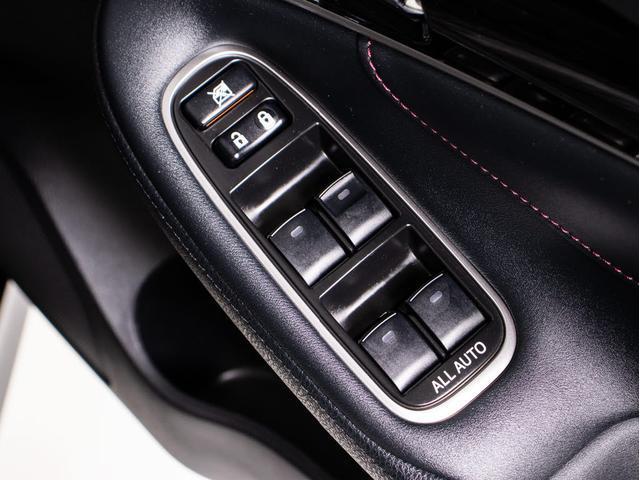 クラウンハイブリッド アスリートＳ　Ｊ－フロンティアリミテッド　後期型（禁煙車）（特別仕様車）（黒本革シート）（オプション１８インチアルミ）（フルエアロ）（トヨタセーフティセンス）衝突軽減ブレーキ　踏み間違い防止機能　車線逸脱抑制機能ＬＤＡ　レーダークルーズ（42枚目）