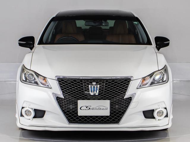 クラウンハイブリッド アスリートＳ　オートサロン出展モデル（禁煙車）（特注フォーブレザーシート）（２０インチアルミ）（フルエアロ）（レクサスパール＆ルーフブラックカスタム）衝突軽減ブレーキ　踏み間違い防止機能　　Ｂｌｕｅｔｏｏｔｈ対応（14枚目）