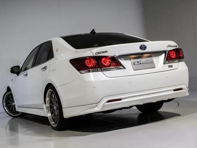 クラウンハイブリッド アスリートＳ　オートサロン出展モデル（禁煙車）（特注フォーブレザーシート）（２０インチアルミ）（フルエアロ）（レクサスパール＆ルーフブラックカスタム）衝突軽減ブレーキ　踏み間違い防止機能　　Ｂｌｕｅｔｏｏｔｈ対応（20枚目）