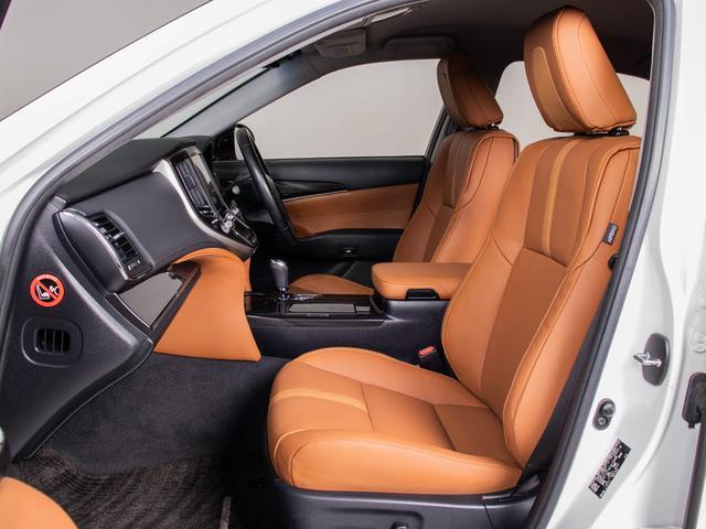 クラウンハイブリッド アスリートＳ　オートサロン出展モデル（禁煙車）（特注フォーブレザーシート）（２０インチアルミ）（フルエアロ）（レクサスパール＆ルーフブラックカスタム）衝突軽減ブレーキ　踏み間違い防止機能　　Ｂｌｕｅｔｏｏｔｈ対応（35枚目）