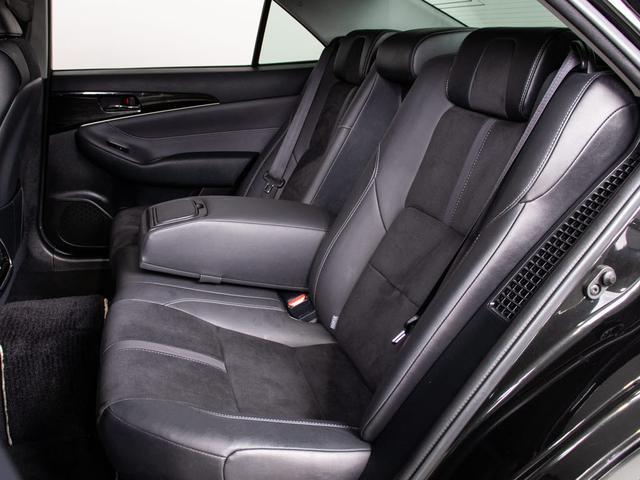 クラウンハイブリッド アスリートＳ　Ｊ－フロンティアリミテッド　後期型（禁煙車）（特別仕様車）（オプション１８インチアルミ）（新品タイヤ）（トヨタセーフティセンス）衝突軽減ブレーキ　踏み間違い防止機能　車線逸脱抑制　レーダークルーズ　専用インテリア＆エクステリア（7枚目）