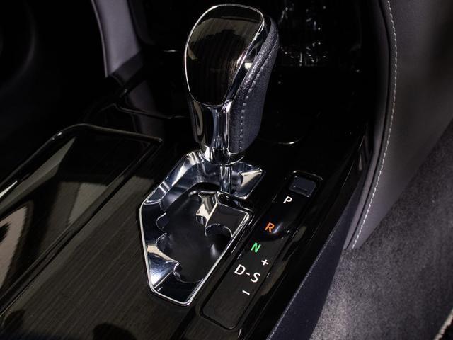 クラウンハイブリッド アスリートＳ　Ｊ－フロンティアリミテッド　後期型（禁煙車）（特別仕様車）（オプション１８インチアルミ）（新品タイヤ）（トヨタセーフティセンス）衝突軽減ブレーキ　踏み間違い防止機能　車線逸脱抑制　レーダークルーズ　専用インテリア＆エクステリア（45枚目）