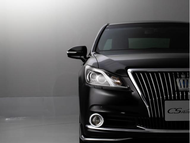 クラウンマジェスタ Ｆバージョン　（黒本革シート）（オプション１８インチアルミ）（フルエアロ）（衝突軽減ブレーキ）（踏み間違い防止機能）レーダークルーズ　ＢＳＭ　イージークローザー　後席ＶＩＰ仕様　Ｂｌｕｅｔｏｏｔｈ対応　ＨＤＤマルチ（27枚目）