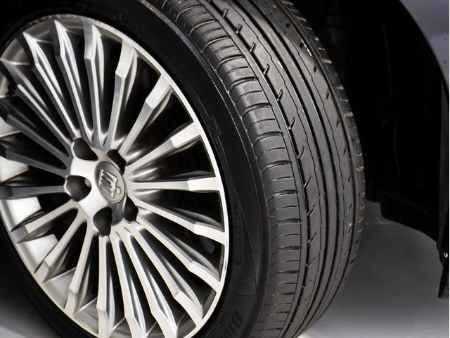 クラウンマジェスタ Ｆバージョン　（黒本革シート）（オプション１８インチアルミ）（フルエアロ）（衝突軽減ブレーキ）（踏み間違い防止機能）レーダークルーズ　ＢＳＭ　イージークローザー　後席ＶＩＰ仕様　Ｂｌｕｅｔｏｏｔｈ対応　ＨＤＤマルチ（29枚目）