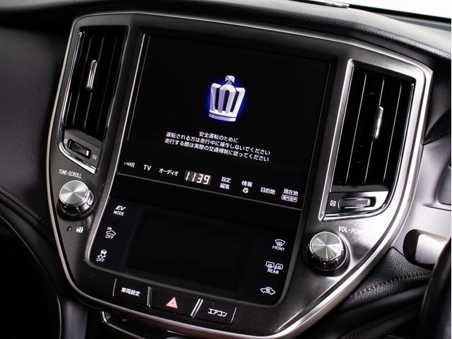 クラウンマジェスタ Ｆバージョン　（黒本革シート）（オプション１８インチアルミ）（フルエアロ）（衝突軽減ブレーキ）（踏み間違い防止機能）レーダークルーズ　ＢＳＭ　イージークローザー　後席ＶＩＰ仕様　Ｂｌｕｅｔｏｏｔｈ対応　ＨＤＤマルチ（42枚目）