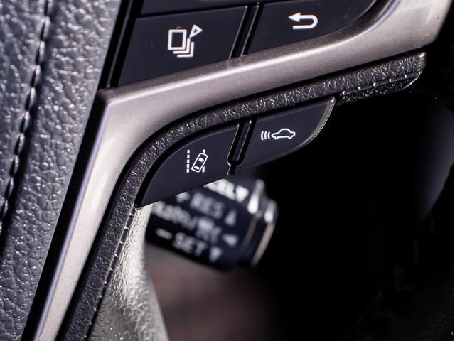 クラウンハイブリッド アスリートＧ　後期型（禁煙車）（黒本革シート）（スパッタリング加工１８インチアルミ）（新品タイヤ）（トヨタセーフティセンス）衝突軽減ブレーキ　車線逸脱抑制ＬＤＡ　レーダークルーズ　踏み間違い防止　Ｂｌｕｅｔｏｏｔｈ（7枚目）