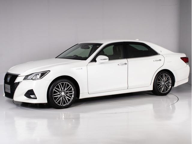 クラウンハイブリッド アスリートＧ　後期型（禁煙車）（黒本革シート）（スパッタリング加工１８インチアルミ）（新品タイヤ）（トヨタセーフティセンス）衝突軽減ブレーキ　車線逸脱抑制ＬＤＡ　レーダークルーズ　踏み間違い防止　Ｂｌｕｅｔｏｏｔｈ（15枚目）